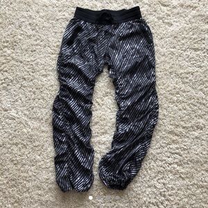 Black and White Tie Dye/Striped Casual Pants